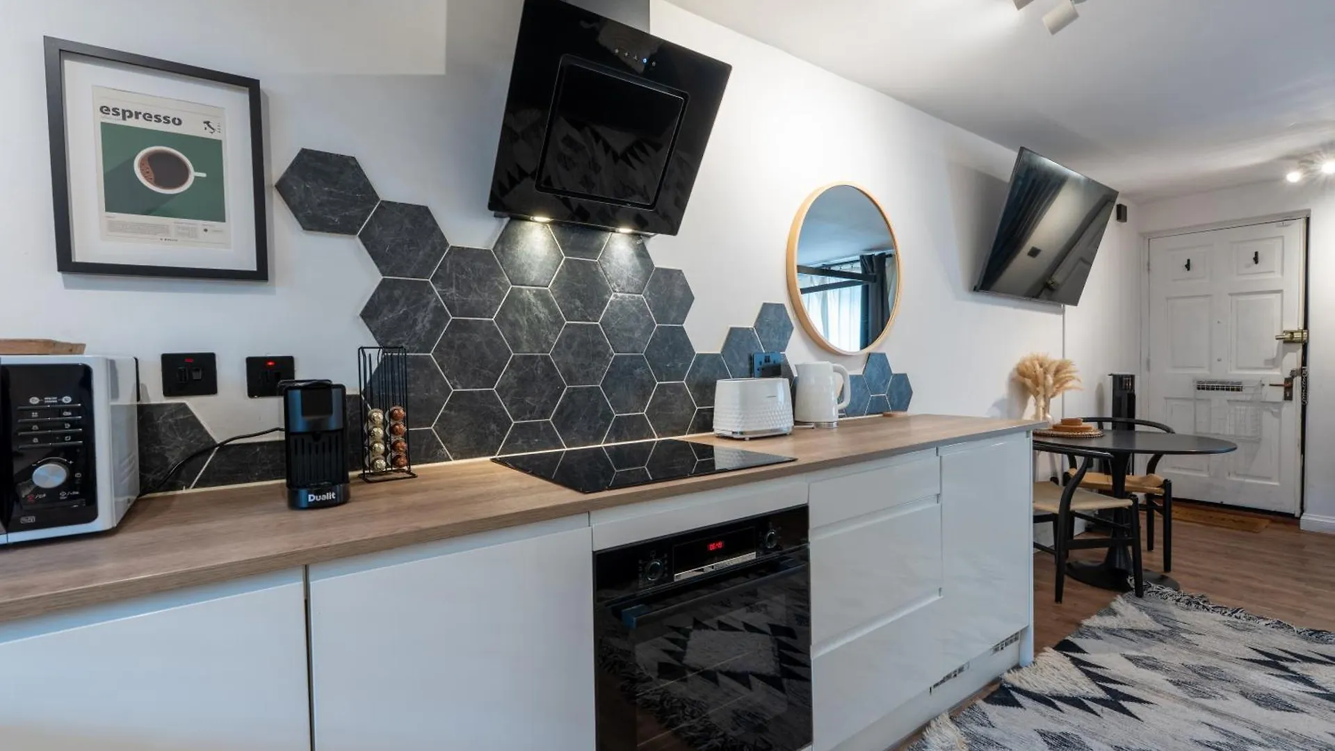 Ultra Modern Studio Apartment, In Central Exeter United Kingdom